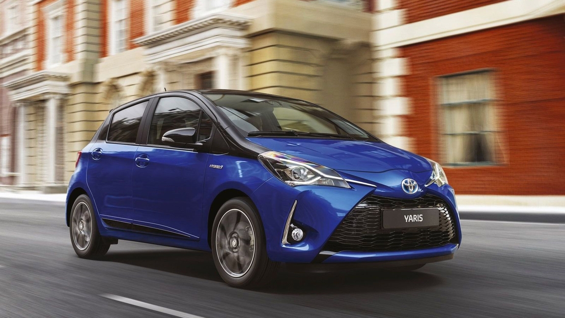 Toyota-Yaris-generatie-3-exterieur-rechterzijde-blauwkleurig