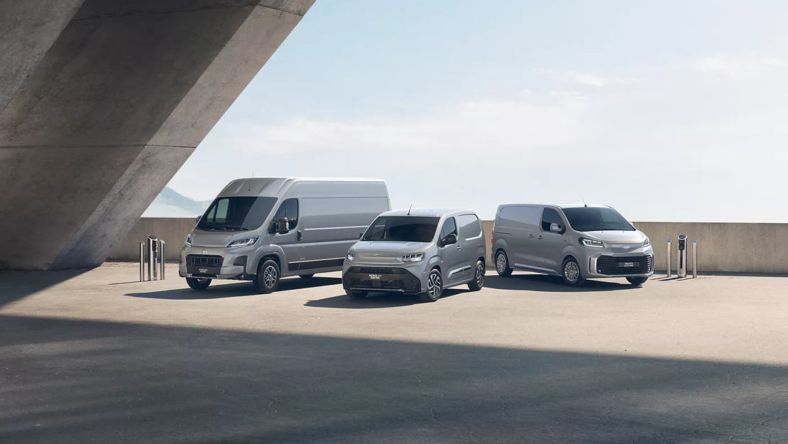 PRF+5_LCV_RANGE_3VEHICLE_VAN_EV_4096x2048px_Medium-Landscape